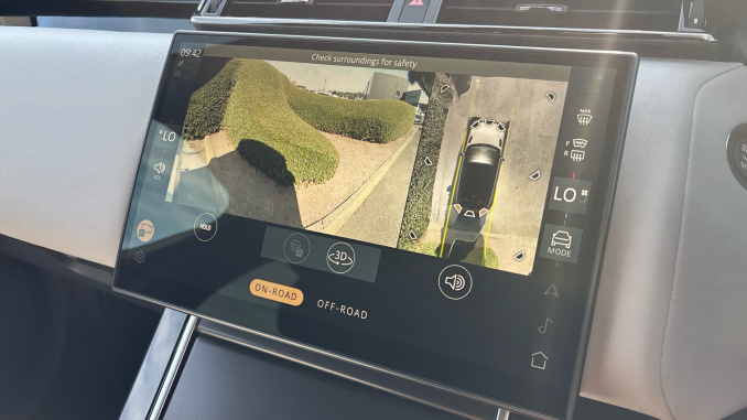 Land Rover Range Rover Velar 3.0 D300 MHEV Belgravia Edition Satin 5dr Auto Diesel Estate - Image 29